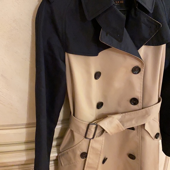 COACH Coat Size XS excellent condition. No flaws. Black and Tan - Picture 3 of 9